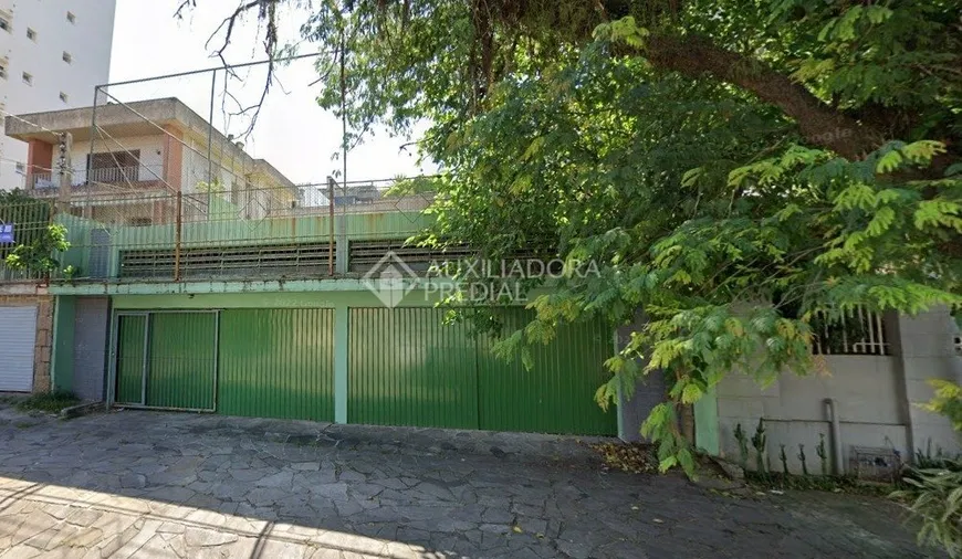 Foto 1 de Lote/Terreno à venda, 420m² em Petrópolis, Porto Alegre