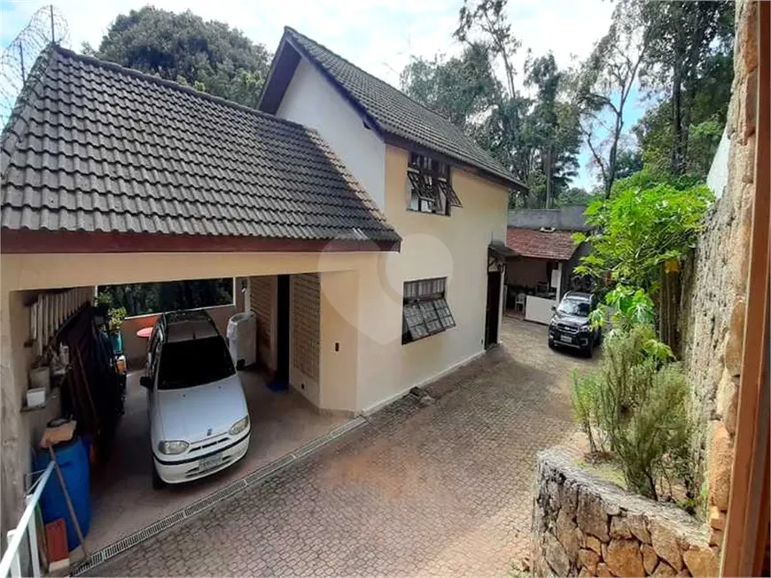 Foto 1 de Sobrado com 3 Quartos para venda ou aluguel, 160m² em Serra da Cantareira, Mairiporã