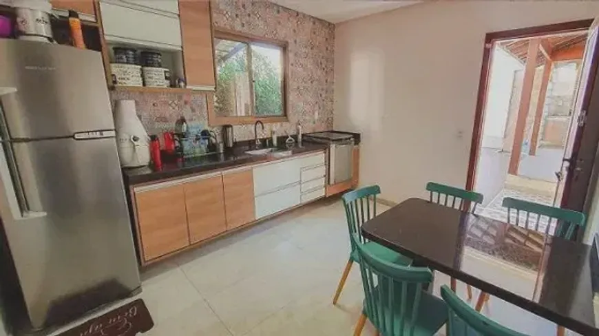 Foto 1 de Casa com 2 Quartos à venda, 80m² em Balneário Praia do Pernambuco, Guarujá