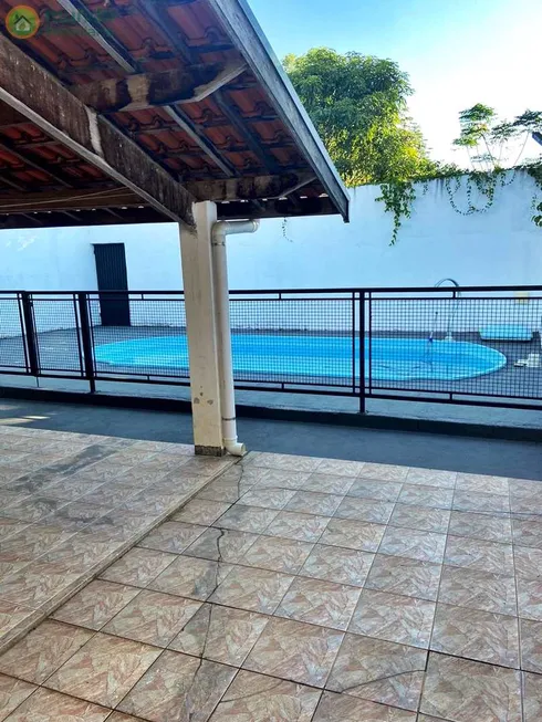 Foto 1 de Casa com 3 Quartos à venda, 600m² em Parque Senhor do Bonfim, Taubaté