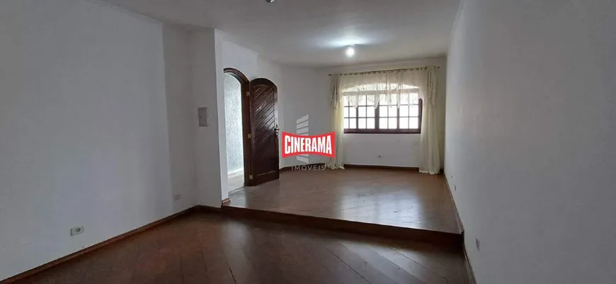 Foto 1 de Sobrado com 3 Quartos para alugar, 280m² em Vila Camilopolis, Santo André