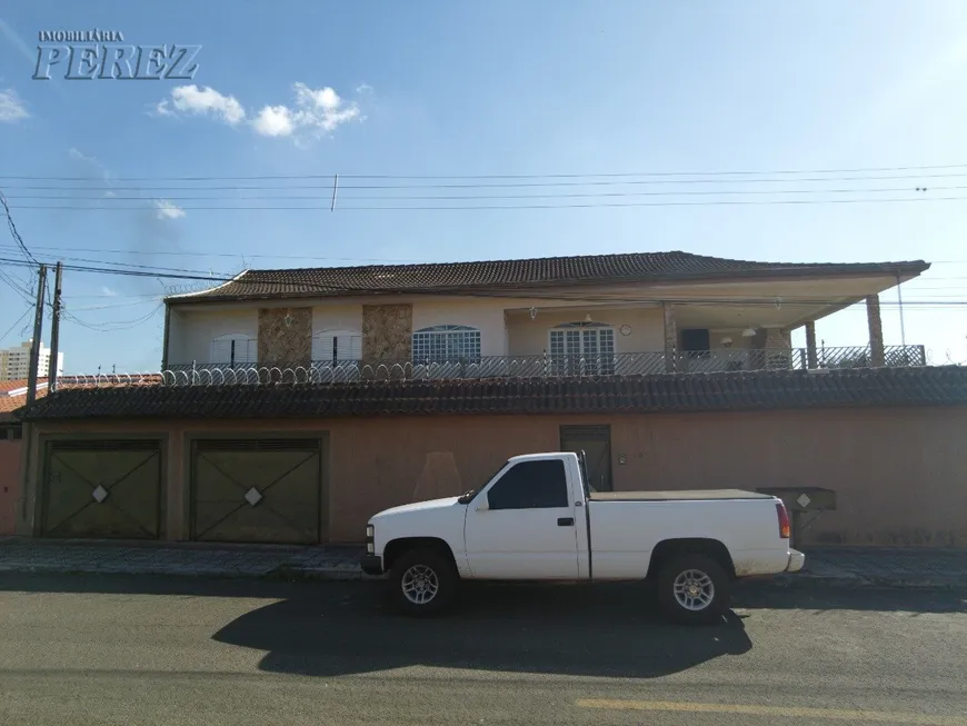 Foto 1 de Casa com 6 Quartos à venda, 320m² em Vila Ricardo, Londrina