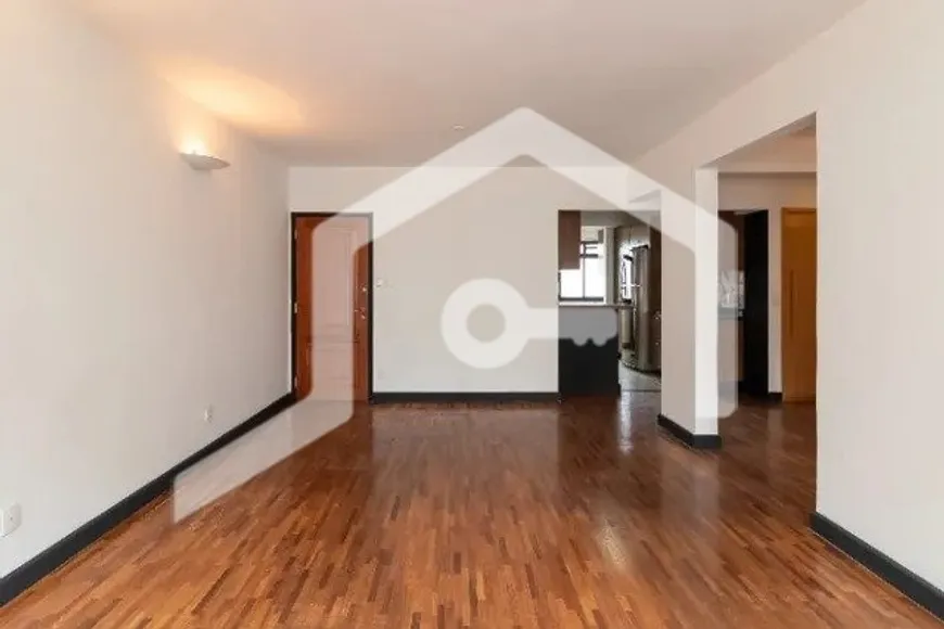 Foto 1 de Apartamento com 2 Quartos para alugar, 109m² em Cerqueira César, São Paulo