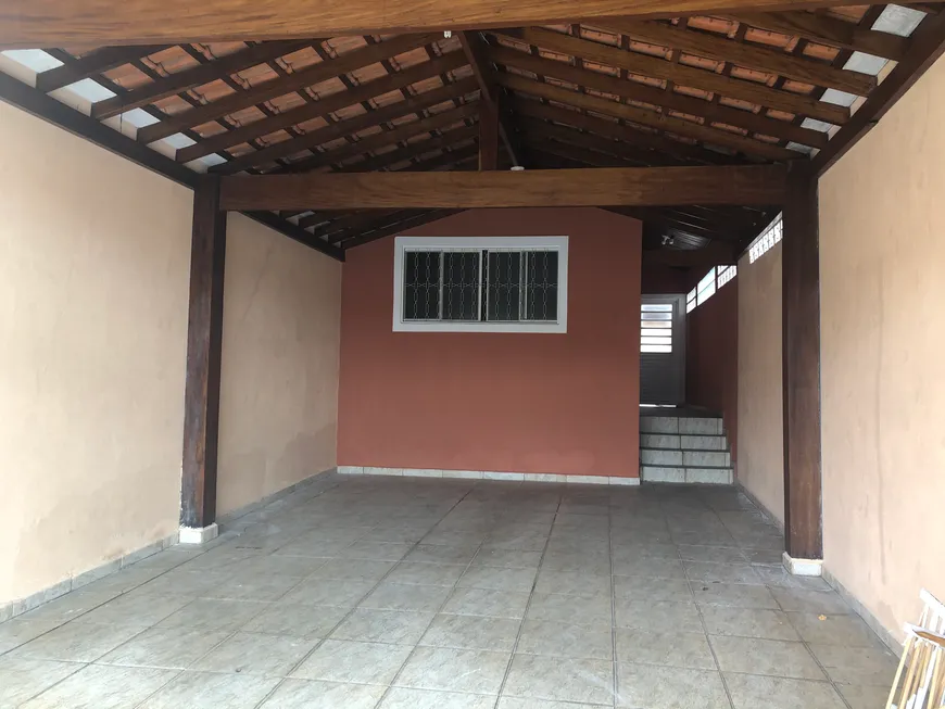 Foto 1 de Casa com 3 Quartos à venda, 210m² em Vila Edmundo, Taubaté
