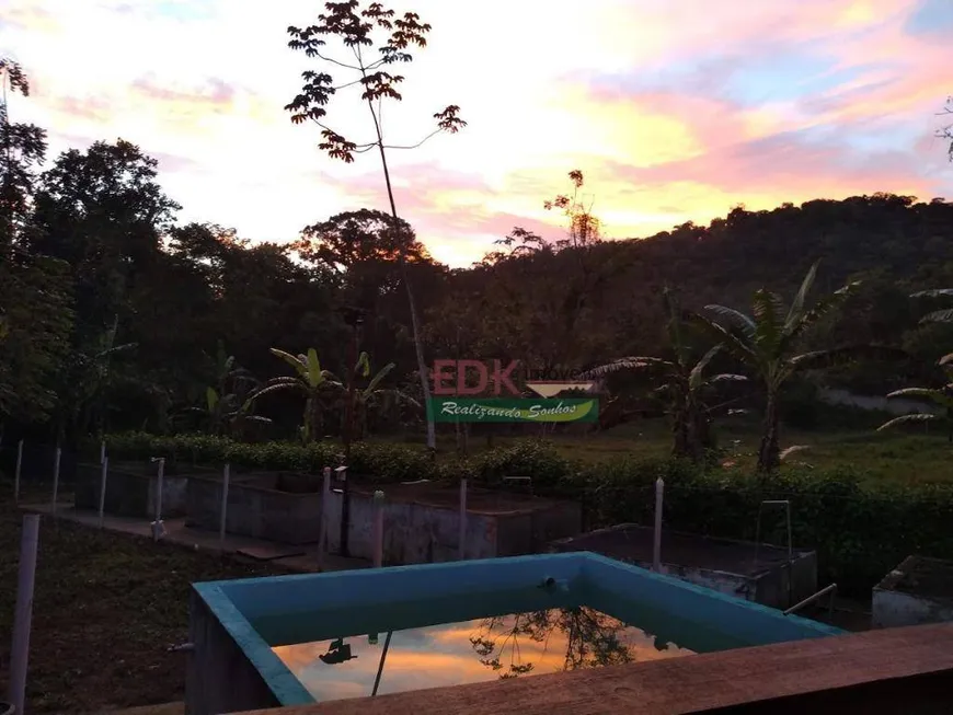 Foto 1 de Fazenda/Sítio com 2 Quartos à venda, 2000m² em Pegorelli, Caraguatatuba