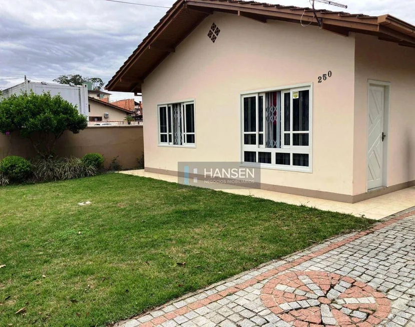 Foto 1 de Casa com 3 Quartos à venda, 504m² em Santo Antônio, Joinville