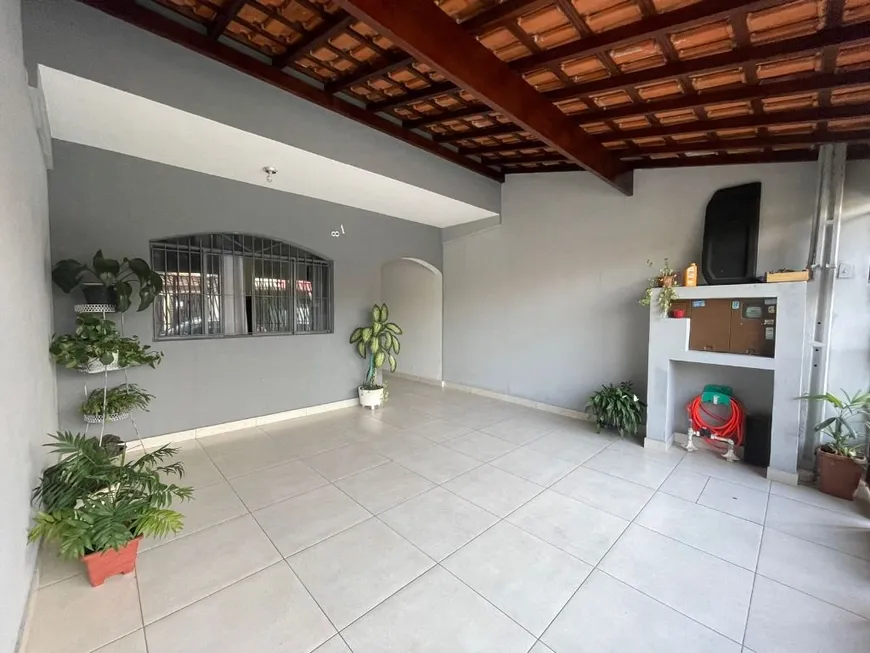 Foto 1 de Sobrado com 4 Quartos à venda, 160m² em Residencial União, São José dos Campos