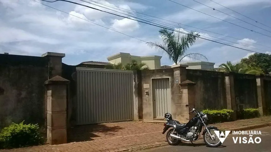 Foto 1 de Fazenda/Sítio com 4 Quartos à venda, 700m² em Recreio dos Bandeirantes, Uberaba