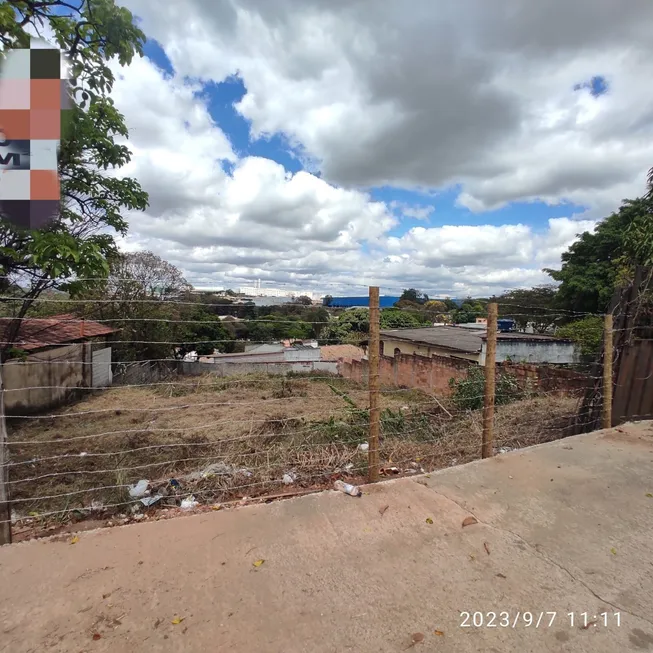 Foto 1 de Lote/Terreno à venda, 900m² em Chácaras Reunidas Santa Terezinha, Contagem