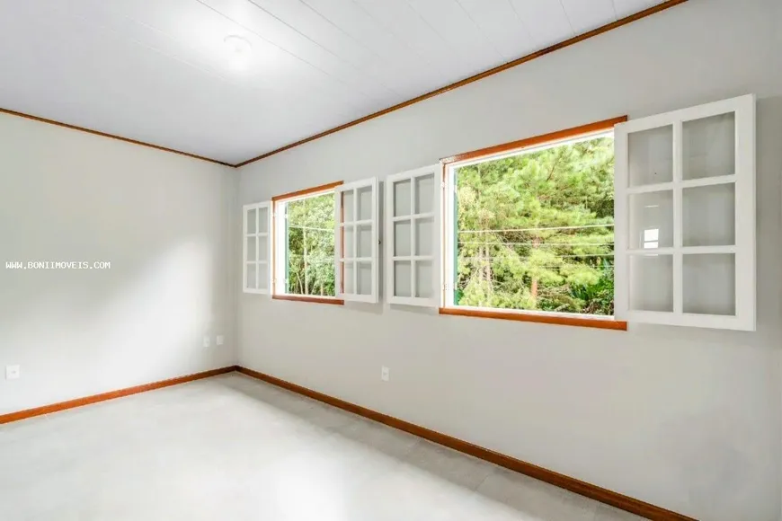 Foto 1 de Casa com 2 Quartos à venda, 180m² em Nova Suiça, Nova Friburgo