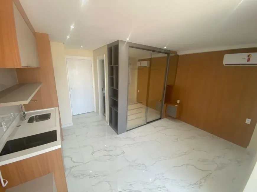 Foto 1 de Apartamento com 1 Quarto para alugar, 25m² em Vila Andrade, São Paulo