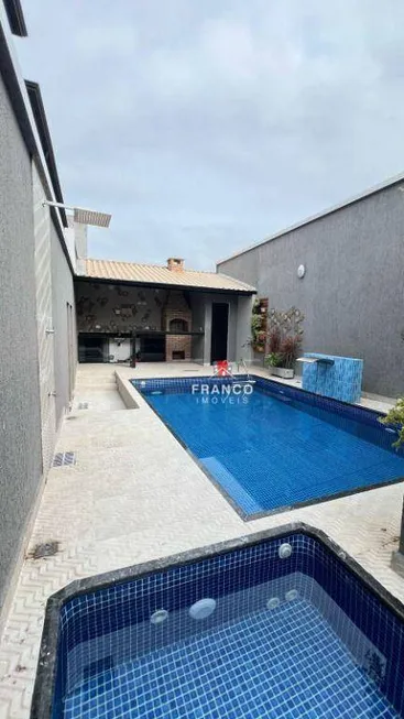 Foto 1 de Casa com 2 Quartos à venda, 55m² em Maracanã, Praia Grande