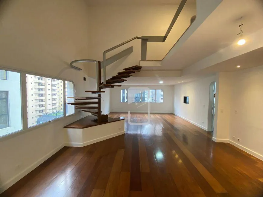 Foto 1 de Apartamento com 3 Quartos para alugar, 220m² em Cerqueira César, São Paulo