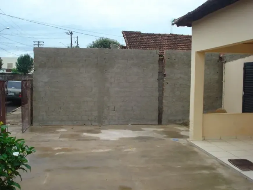 Foto 1 de Casa com 2 Quartos à venda, 80m² em Centro, Ibaté