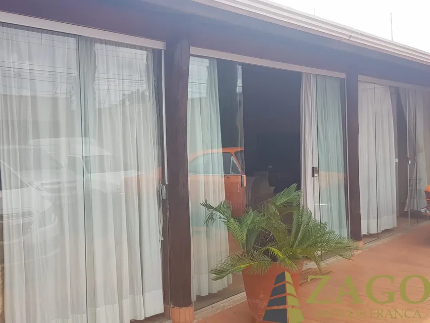 Foto 1 de Casa com 3 Quartos à venda, 250m² em Belvedere Bandeirante, Franca