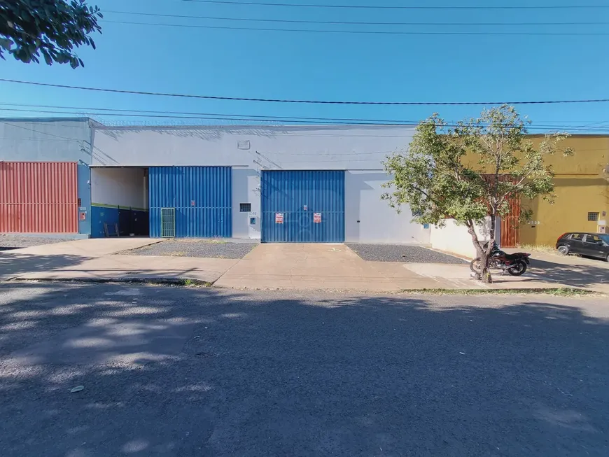 Foto 1 de Galpão/Depósito/Armazém para alugar, 294m² em Tibery, Uberlândia