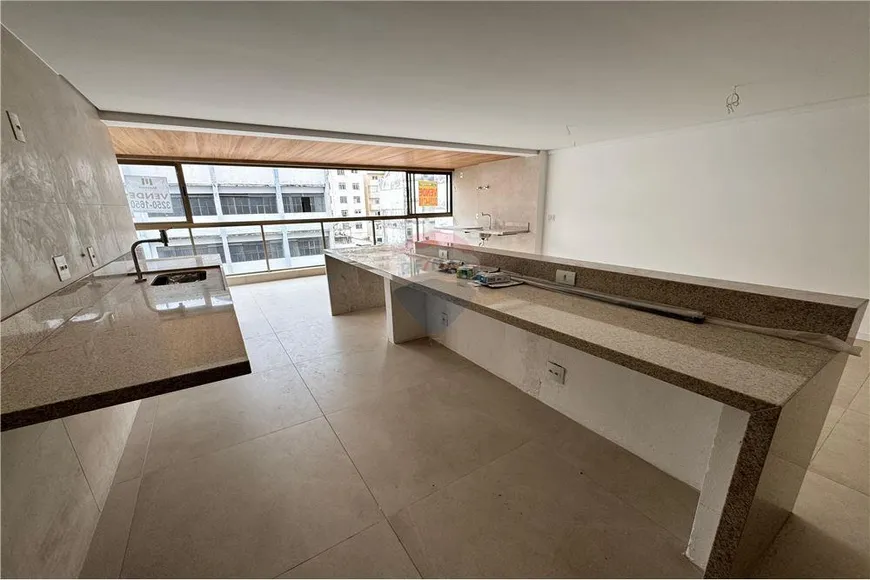 Foto 1 de Apartamento com 2 Quartos para alugar, 90m² em Centro, Juiz de Fora