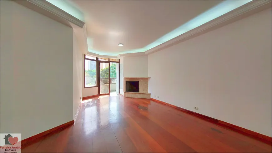 Foto 1 de Apartamento com 3 Quartos à venda, 136m² em Santo Amaro, São Paulo