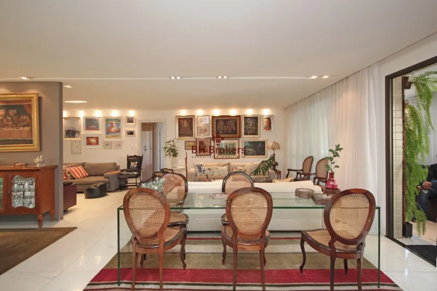 Foto 1 de Apartamento com 4 Quartos à venda, 207m² em Sion, Belo Horizonte