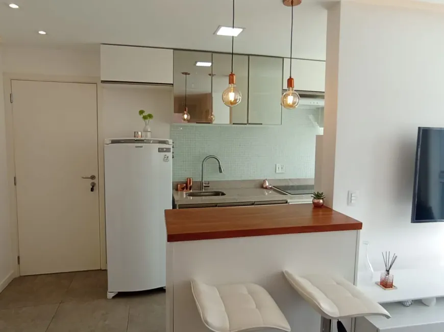 Foto 1 de Apartamento com 2 Quartos à venda, 52m² em Jardim Santa Rosa, Taboão da Serra