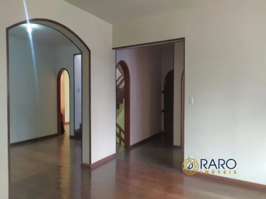 Foto 1 de Casa com 4 Quartos para alugar, 299m² em Mangabeiras, Belo Horizonte