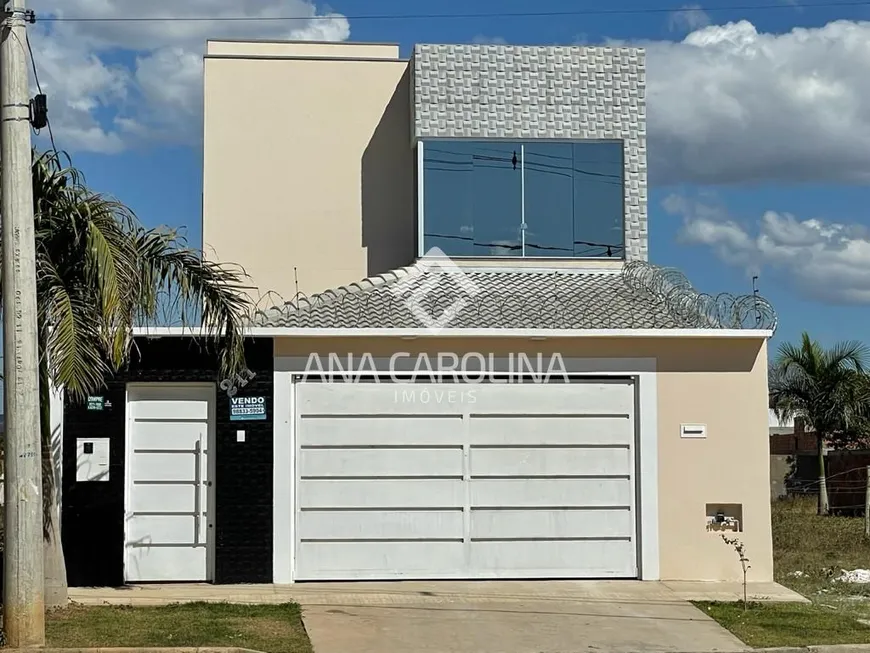 Foto 1 de Casa com 3 Quartos à venda, 185m² em São José, Montes Claros