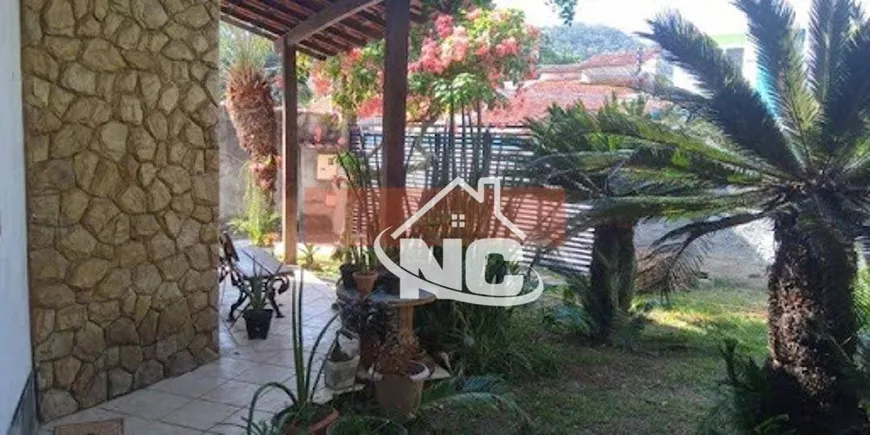 Foto 1 de Casa com 5 Quartos à venda, 360m² em Itaipu, Niterói