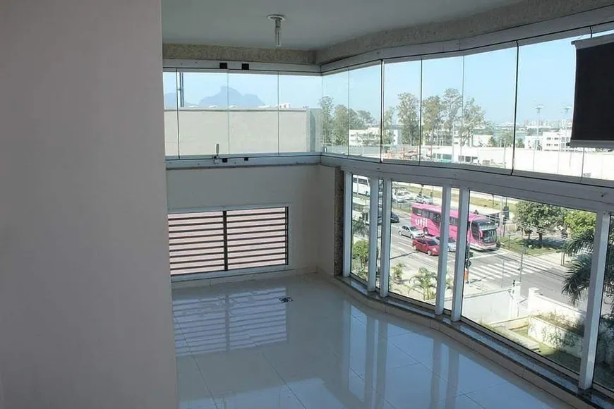 Foto 1 de Apartamento com 3 Quartos à venda, 84m² em Barra da Tijuca, Rio de Janeiro