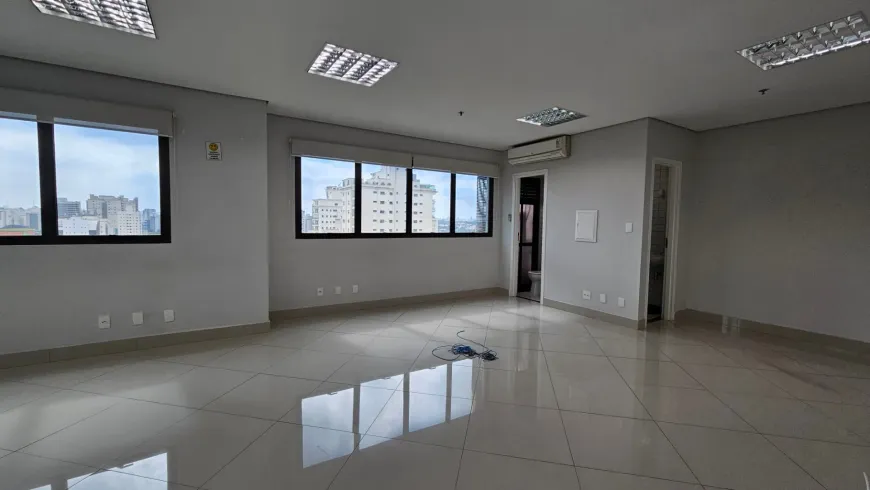 Foto 1 de Sala Comercial para alugar, 61m² em Campo Belo, São Paulo