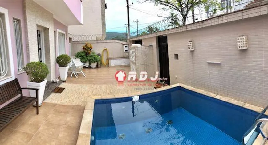 Foto 1 de Casa de Condomínio com 5 Quartos à venda, 280m² em Ponta da Praia, Santos