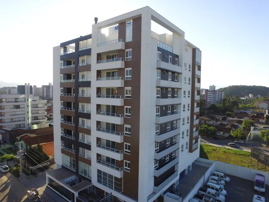 Foto 1 de Cobertura com 4 Quartos à venda, 347m² em América, Joinville