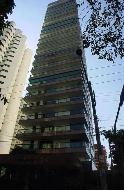 Foto 1 de Apartamento com 3 Quartos para venda ou aluguel, 240m² em Campo Belo, São Paulo