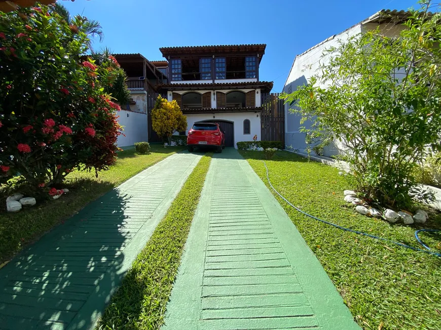 Foto 1 de Casa com 4 Quartos à venda, 185m² em Bosque do Pero, Cabo Frio