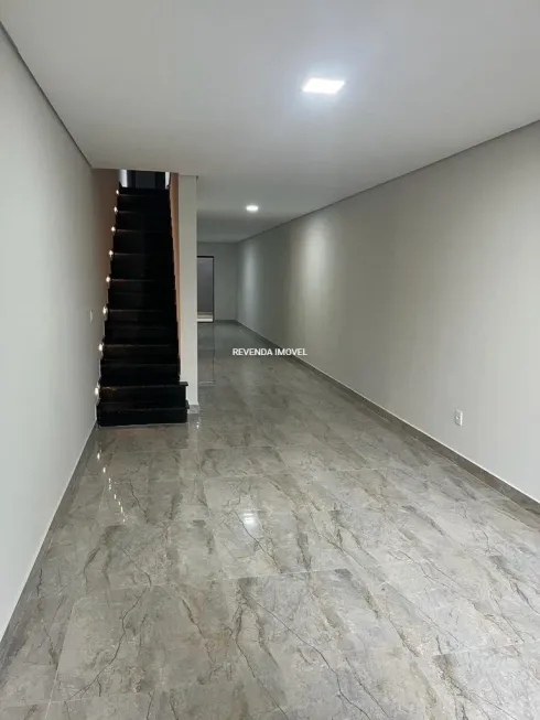 Foto 1 de Sobrado com 3 Quartos à venda, 240m² em Jardim Têxtil, São Paulo