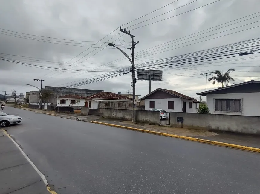 Foto 1 de Casa com 4 Quartos à venda, 140m² em Rio Caveiras, Biguaçu