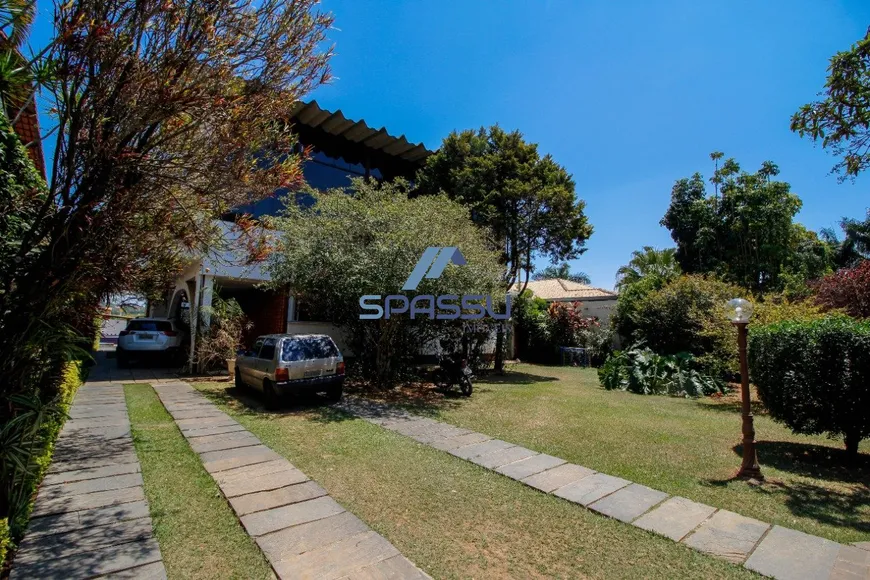 Foto 1 de Casa com 4 Quartos à venda, 400m² em São Luíz, Belo Horizonte