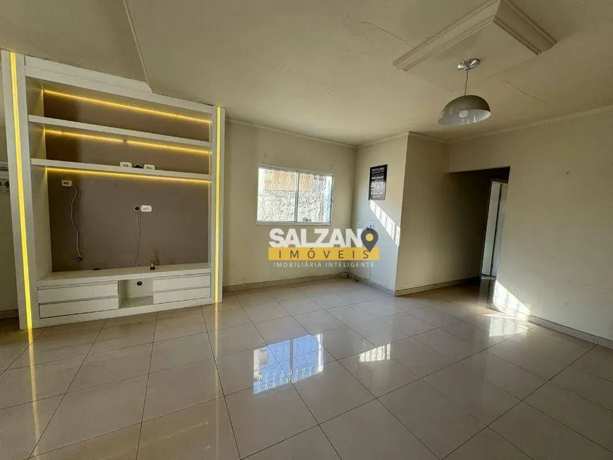 Foto 1 de Casa com 4 Quartos para venda ou aluguel, 145m² em Vila Iapi, Taubaté