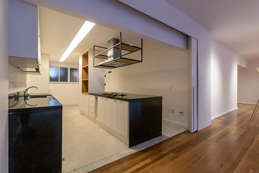 Foto 1 de Apartamento com 4 Quartos à venda, 330m² em Copacabana, Rio de Janeiro