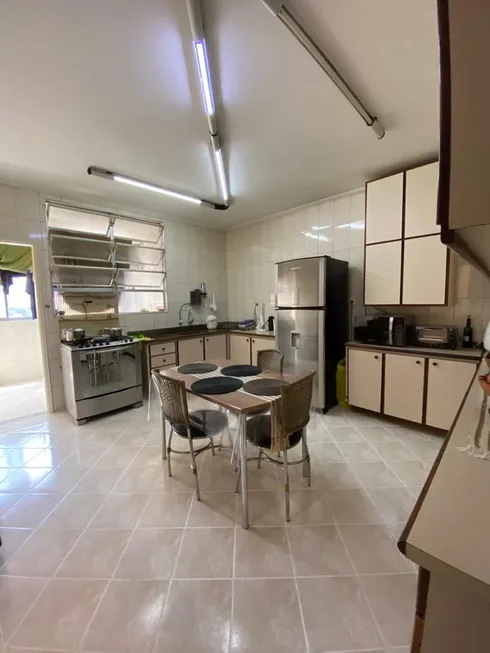 Foto 1 de Apartamento com 3 Quartos à venda, 120m² em Ponta da Praia, Santos