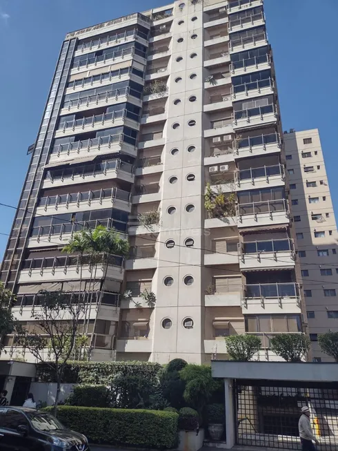 Foto 1 de Cobertura com 5 Quartos para venda ou aluguel, 650m² em Cambuí, Campinas