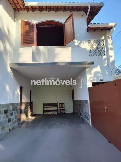 Foto 1 de Casa com 6 Quartos à venda, 315m² em Cachoeirinha, Belo Horizonte