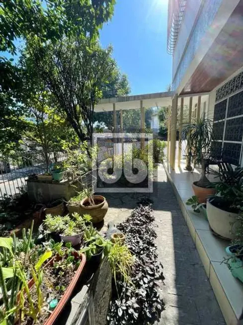 Foto 1 de Casa com 5 Quartos à venda, 650m² em Fátima, Niterói