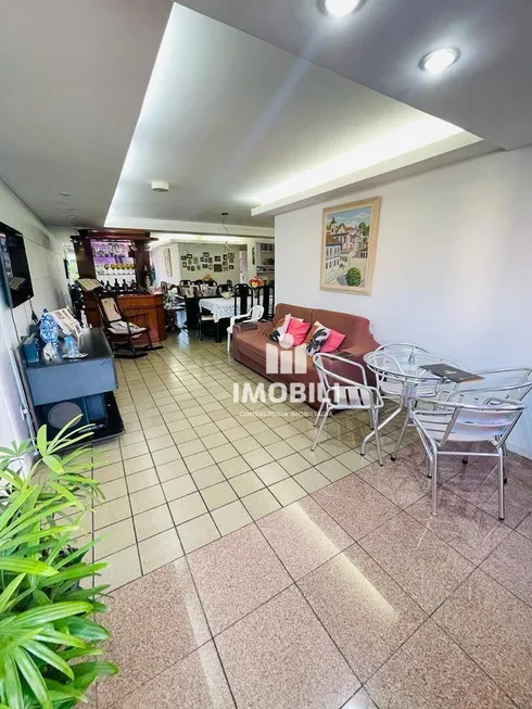 Foto 1 de Apartamento com 3 Quartos à venda, 129m² em Ponta Verde, Maceió