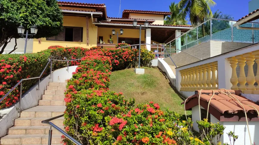 Foto 1 de Casa de Condomínio com 3 Quartos à venda, 200m² em Estrada do Coco, Lauro de Freitas