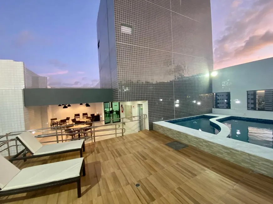 Foto 1 de Apartamento com 2 Quartos à venda, 45m² em Madalena, Recife