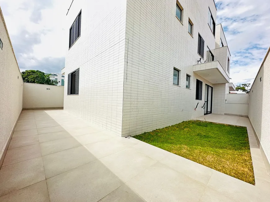 Foto 1 de Apartamento com 3 Quartos à venda, 131m² em Planalto, Belo Horizonte