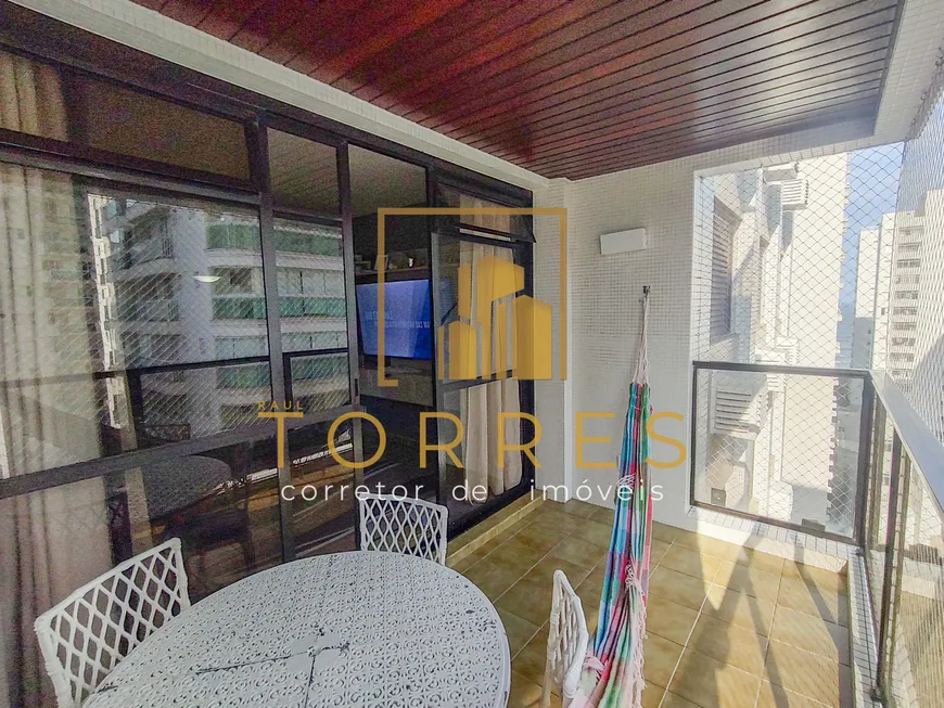 Foto 1 de Apartamento com 3 Quartos à venda, 137m² em Praia das Pitangueiras, Guarujá