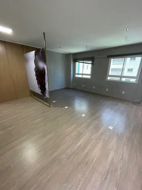 Foto 1 de Sala Comercial com 1 Quarto à venda, 60m² em Jatiúca, Maceió