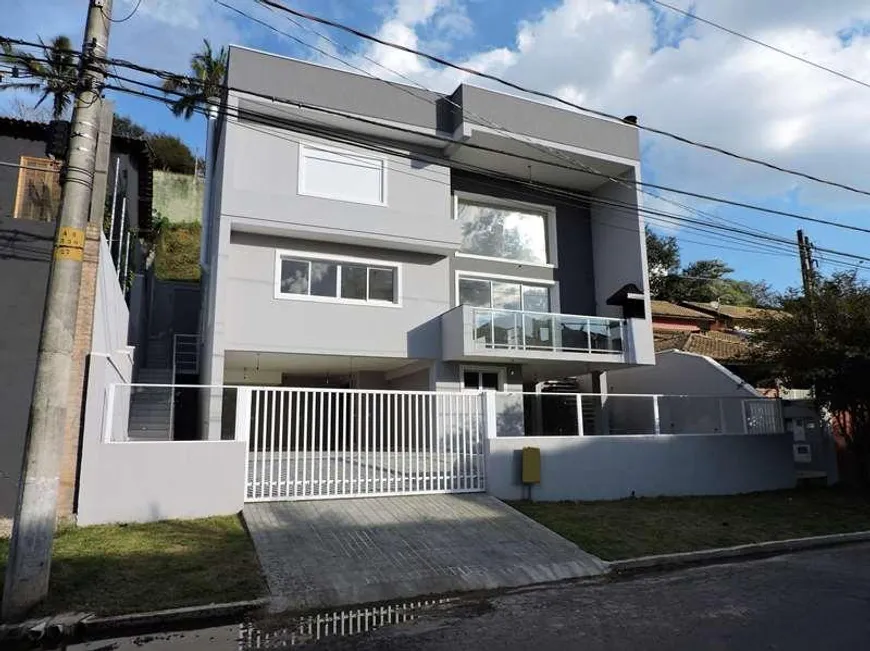 Foto 1 de Casa de Condomínio com 3 Quartos à venda, 395m² em Granja Viana, Carapicuíba