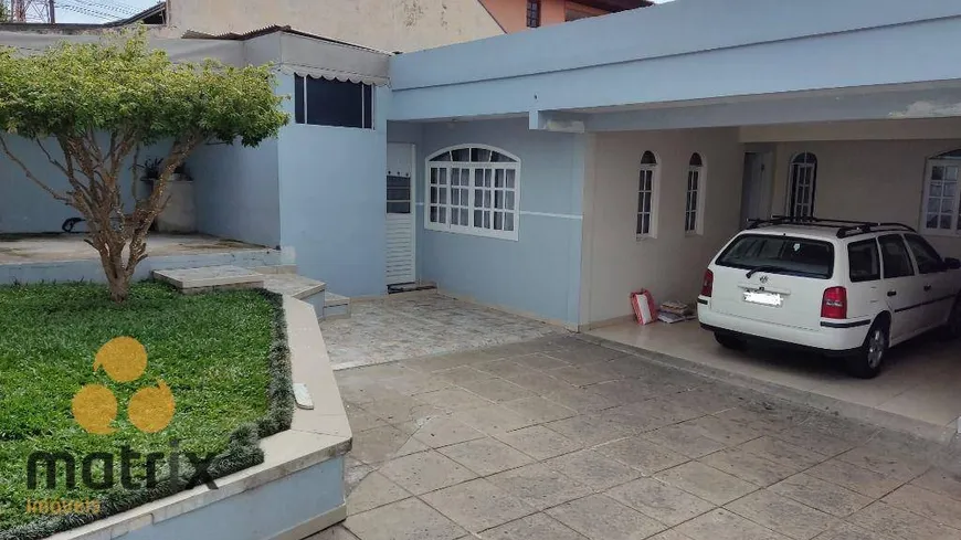 Foto 1 de Casa com 7 Quartos para alugar, 250m² em Boa Vista, Curitiba